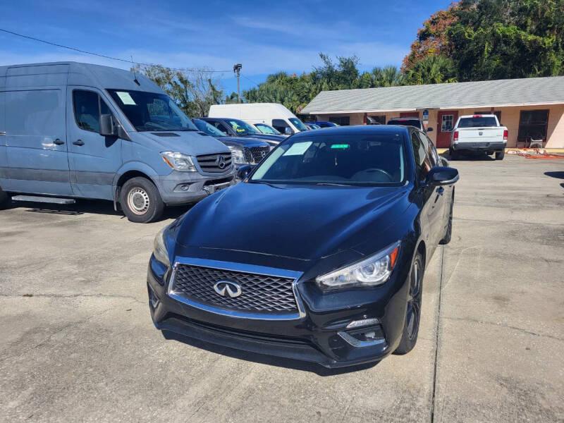 Infiniti Q50 3.0t LUXE 2018