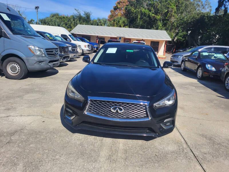 Infiniti Q50 3.0t LUXE 2018