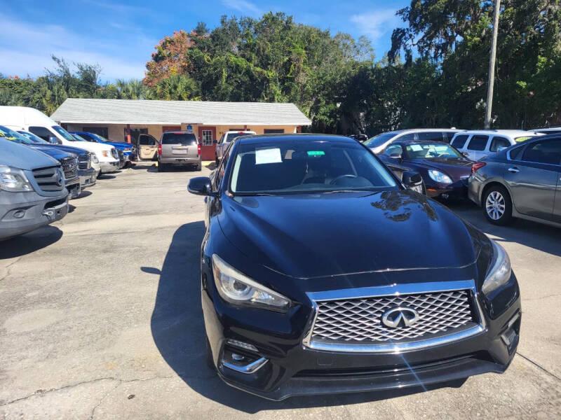 Infiniti Q50 3.0t LUXE 2018