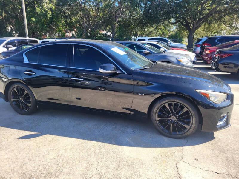 Infiniti Q50 3.0t LUXE 2018