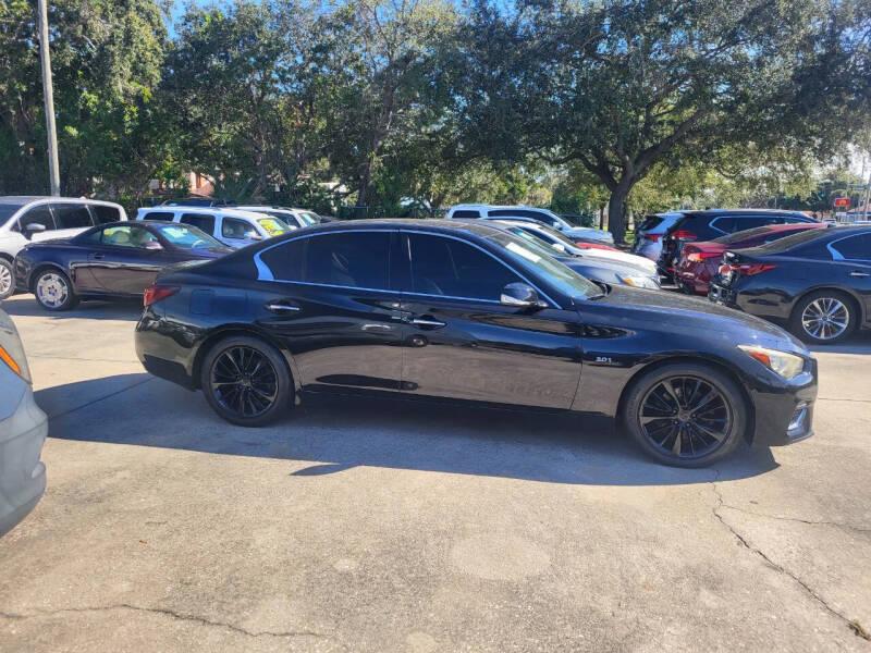 Infiniti Q50 3.0t LUXE 2018