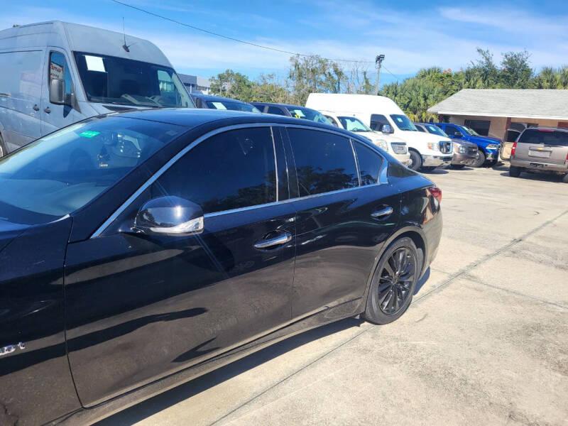 Infiniti Q50 3.0t LUXE 2018
