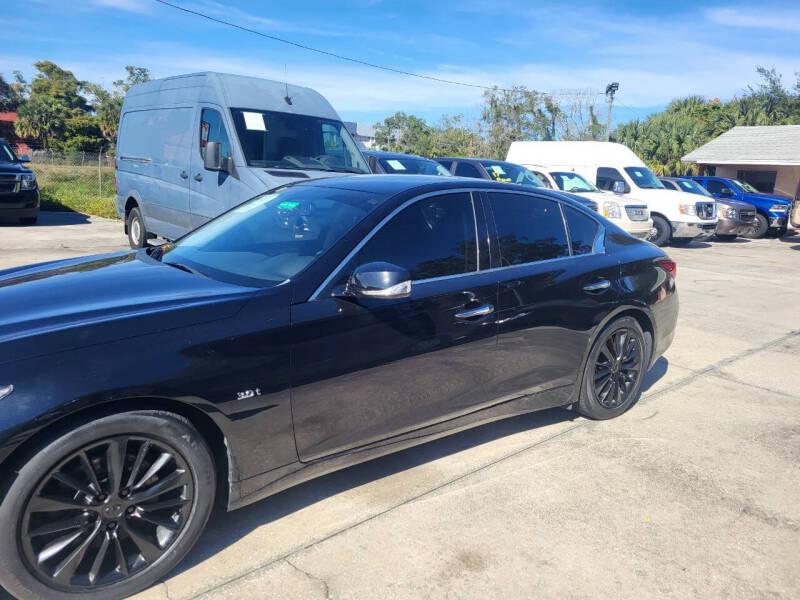 Infiniti Q50 3.0t LUXE 2018