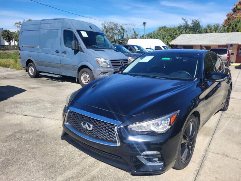 Infiniti Q50 3.0t LUXE 2018
