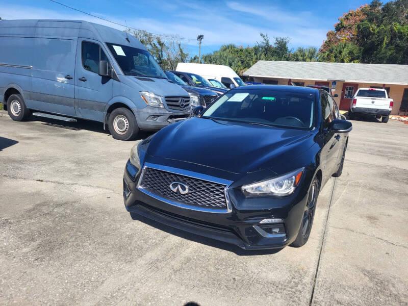 Infiniti Q50 3.0t LUXE 2018