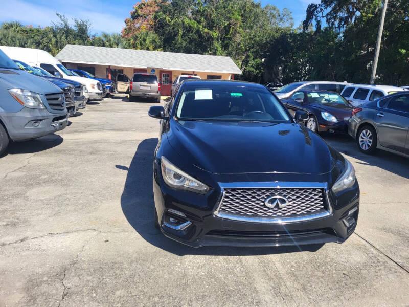 Infiniti Q50 3.0t LUXE 2018