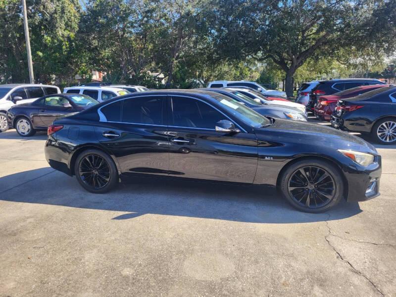 Infiniti Q50 3.0t LUXE 2018