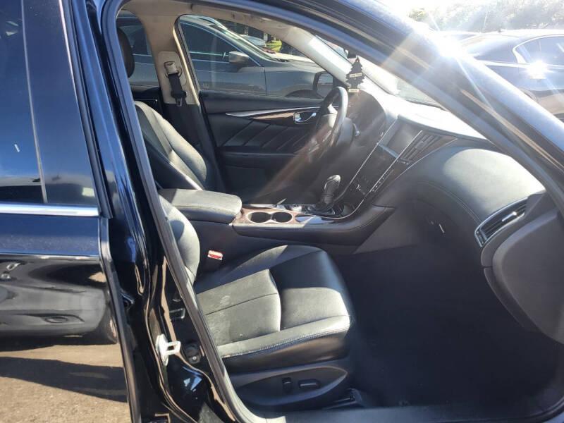 Infiniti Q50 3.0t LUXE 2018