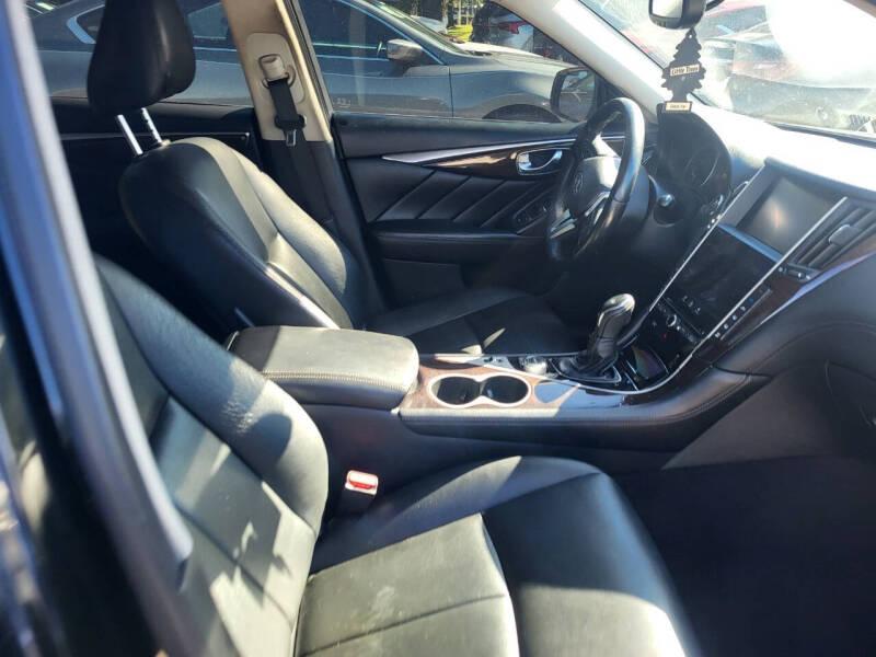Infiniti Q50 3.0t LUXE 2018