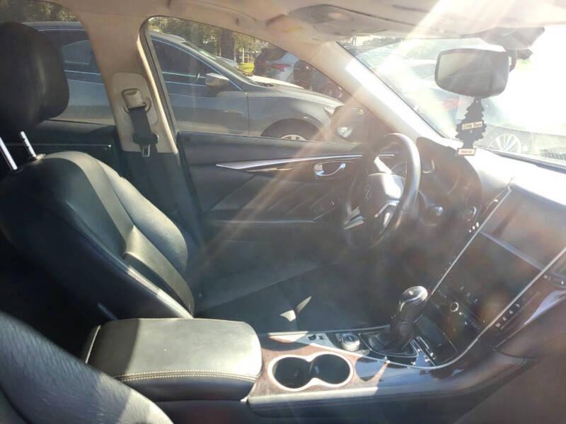 Infiniti Q50 3.0t LUXE 2018