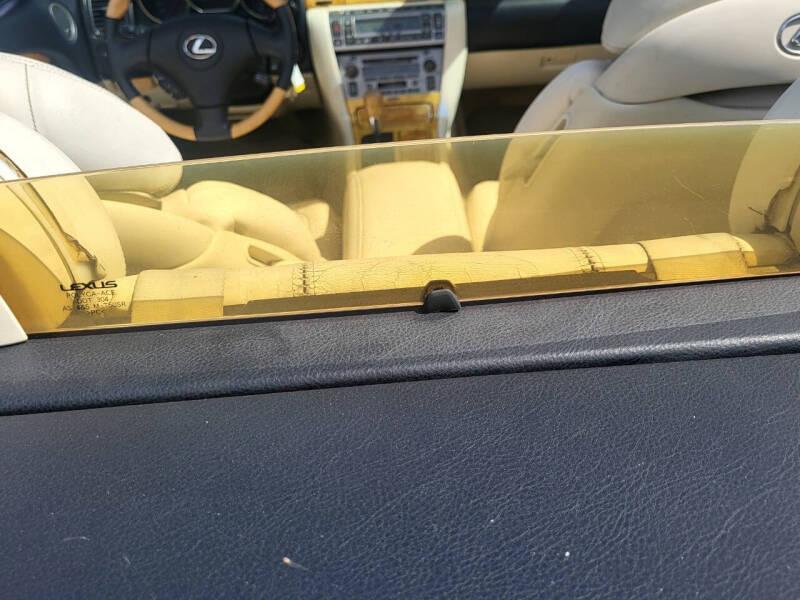 Lexus SC 430 Convertible 2004