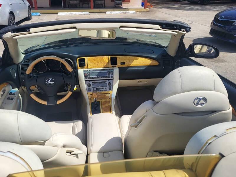 Lexus SC 430 Convertible 2004