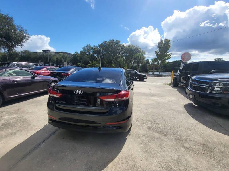 Hyundai Elantra Value Edition 6A 2017