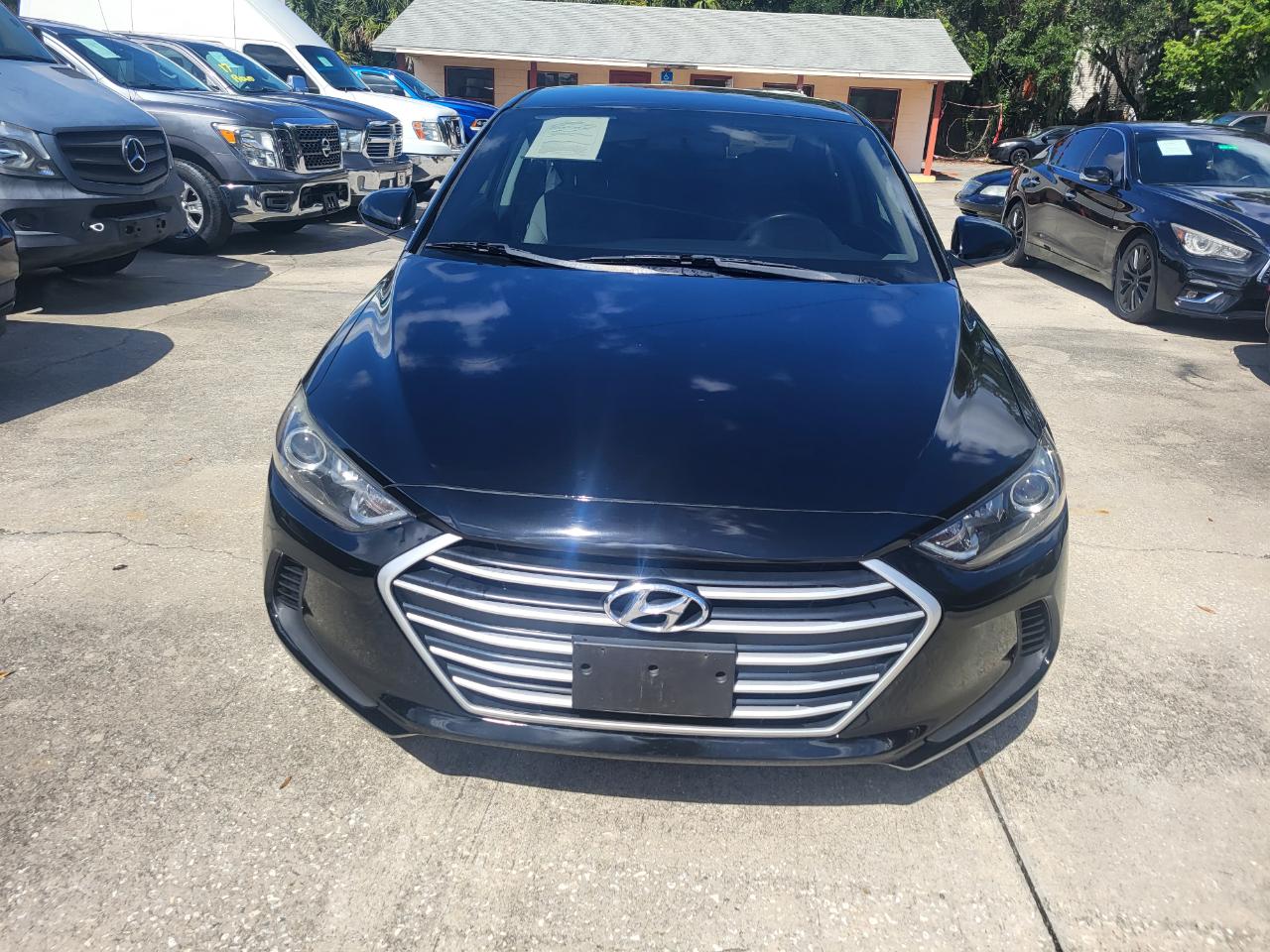 2017 Hyundai Elantra SE - Photo 11