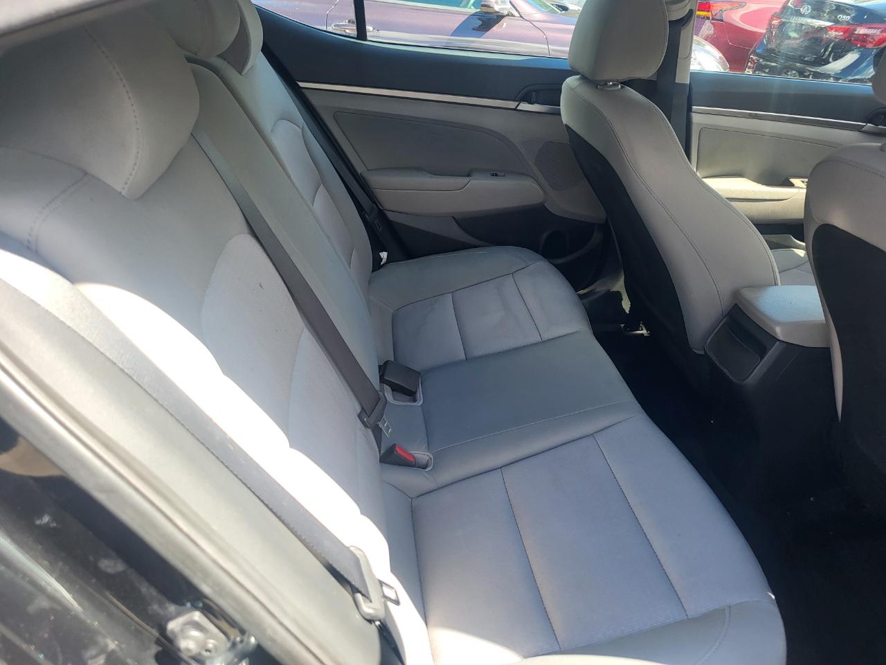 2017 Hyundai Elantra SE - Photo 34