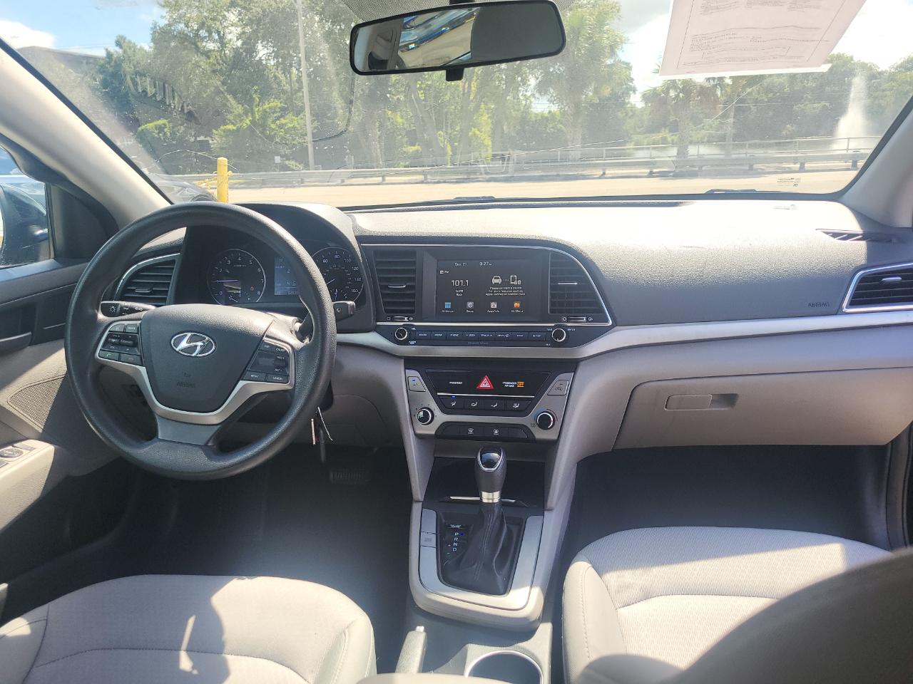 2017 Hyundai Elantra SE - Photo 38