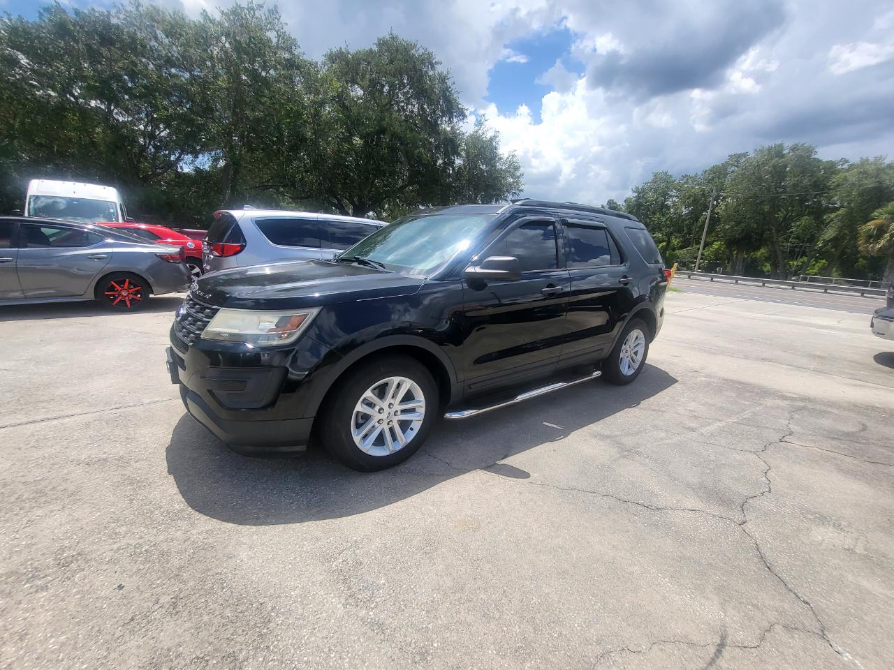 Ford Explorer Base FWD 2017