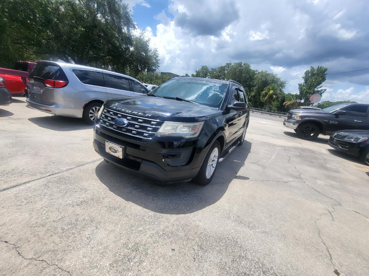 Ford Explorer Base FWD 2017