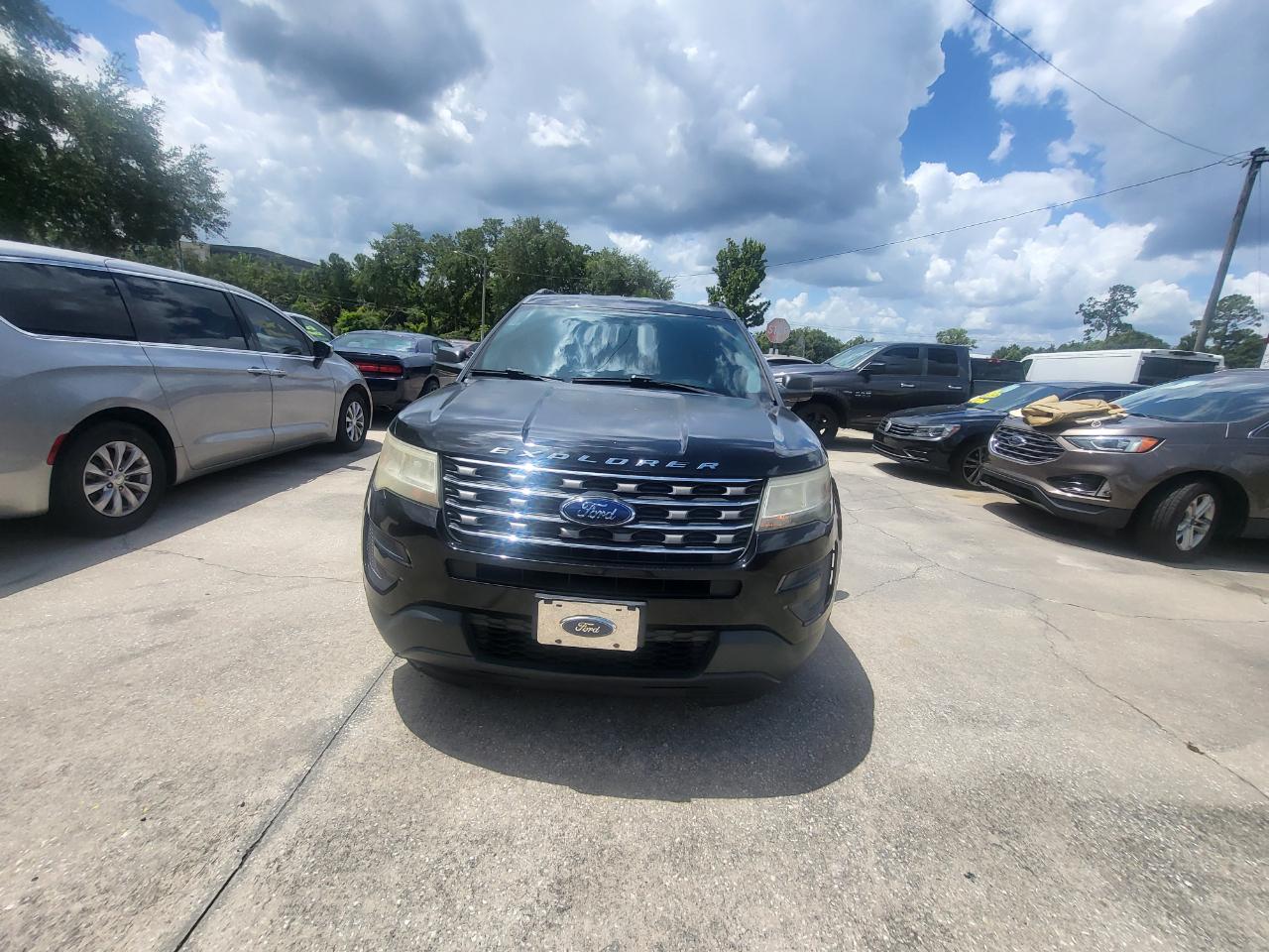 Ford Explorer Base FWD 2017