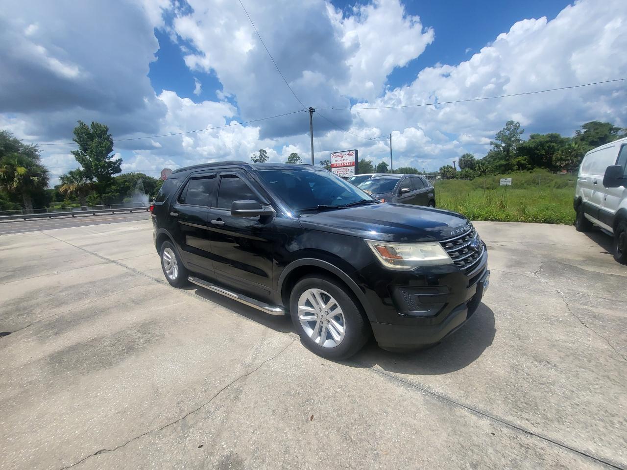 Ford Explorer Base FWD 2017