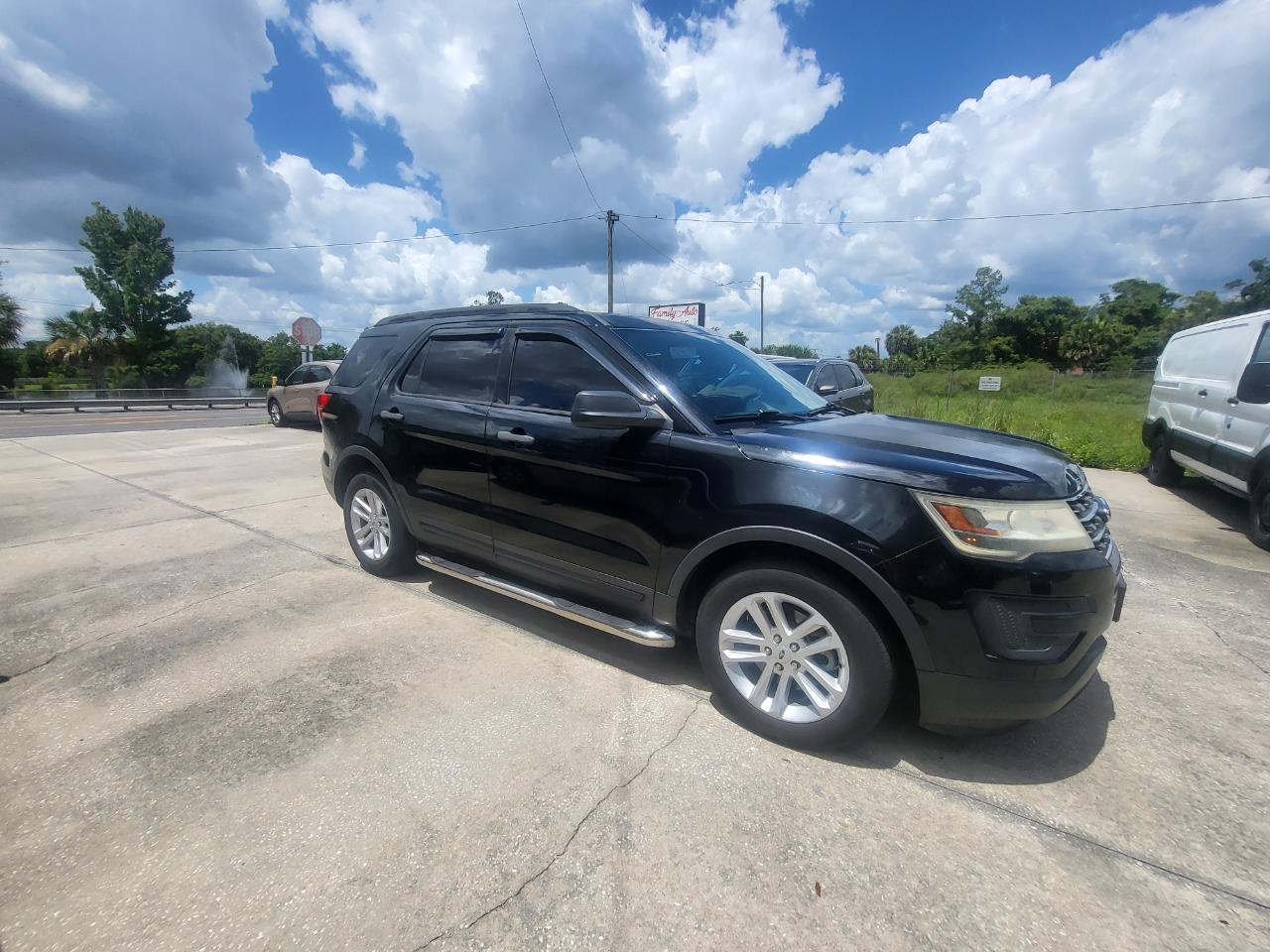 Ford Explorer Base FWD 2017
