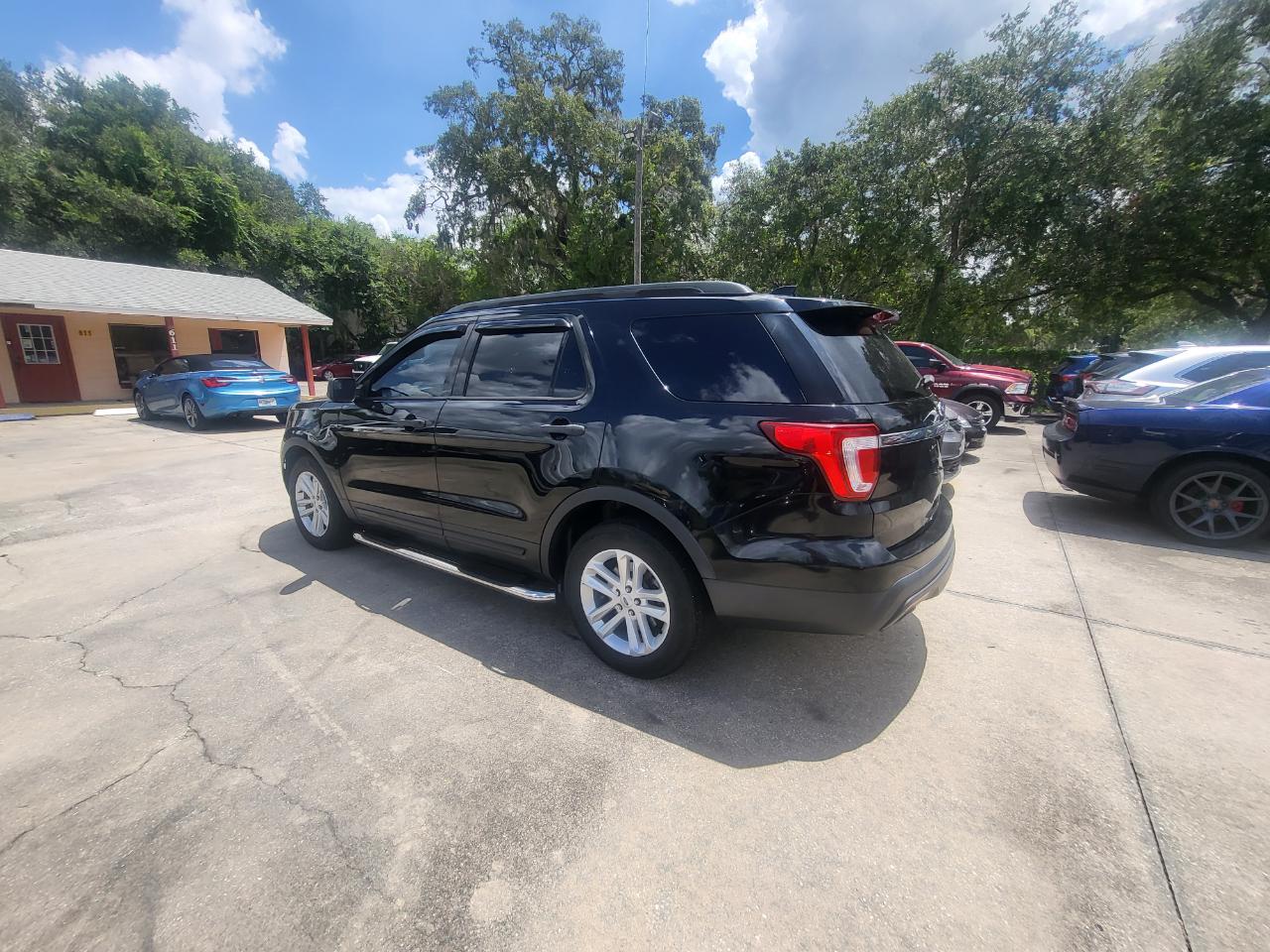 Ford Explorer Base FWD 2017