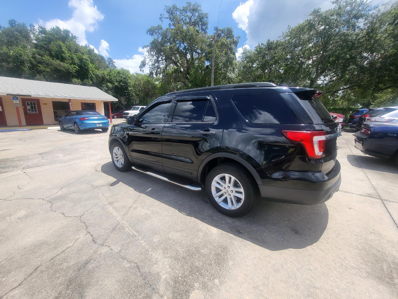 Ford Explorer Base FWD 2017