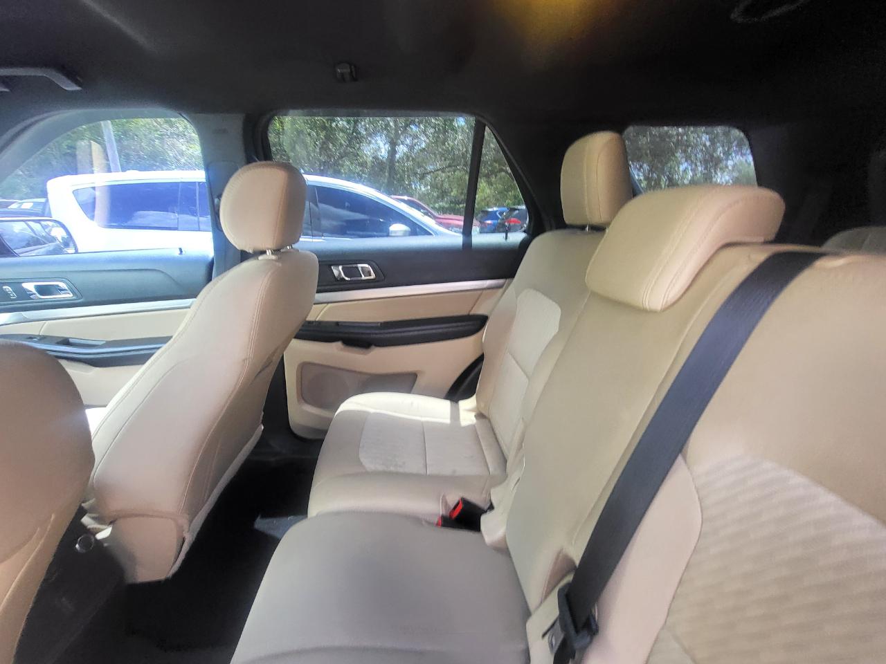Ford Explorer Base FWD 2017