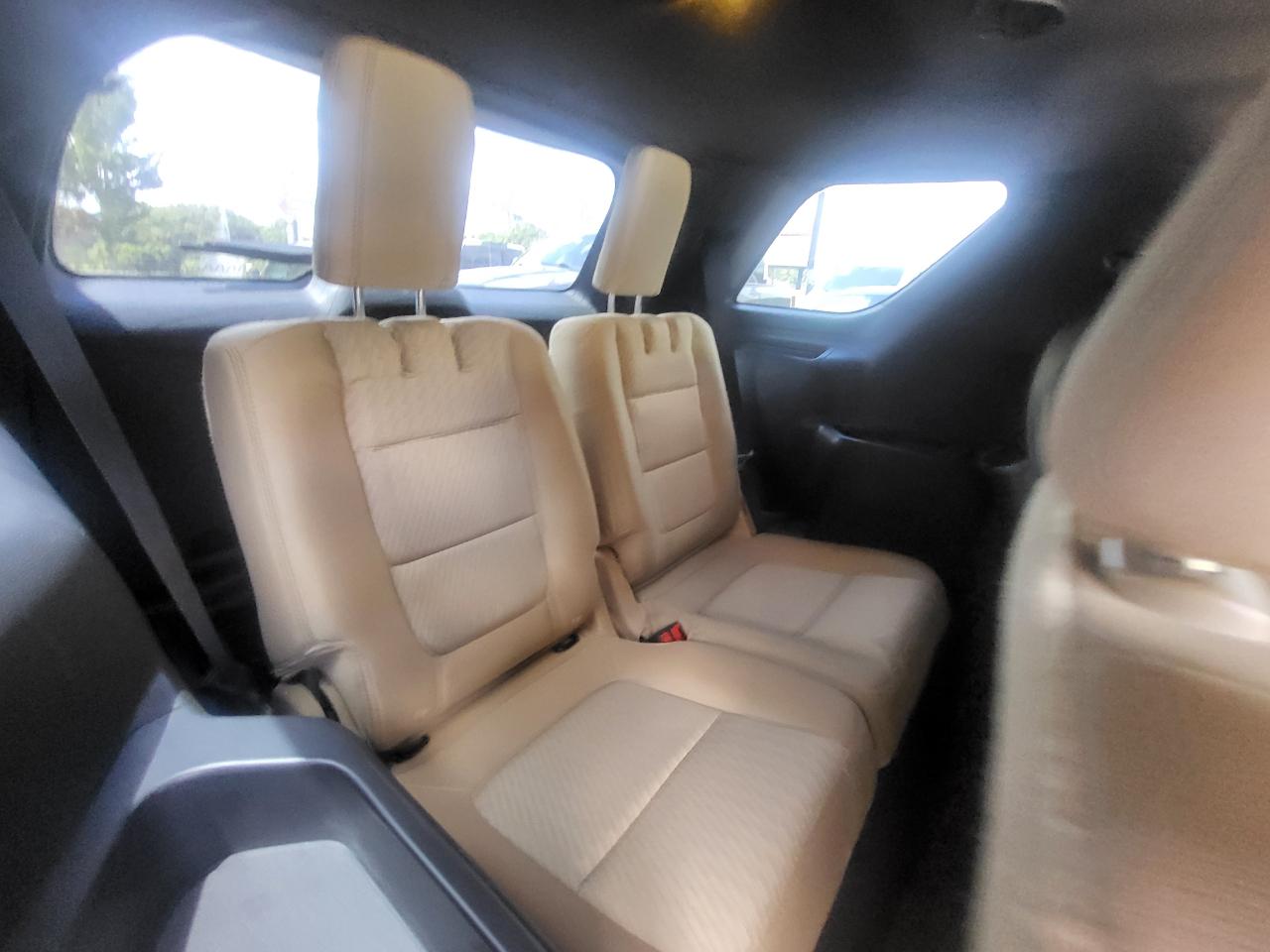 Ford Explorer Base FWD 2017