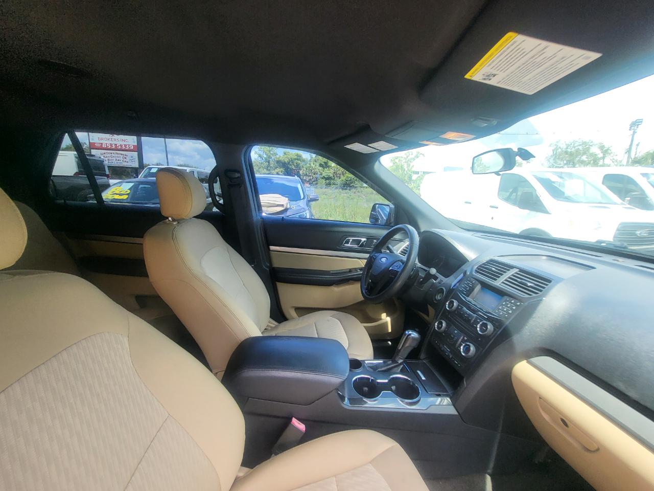Ford Explorer Base FWD 2017