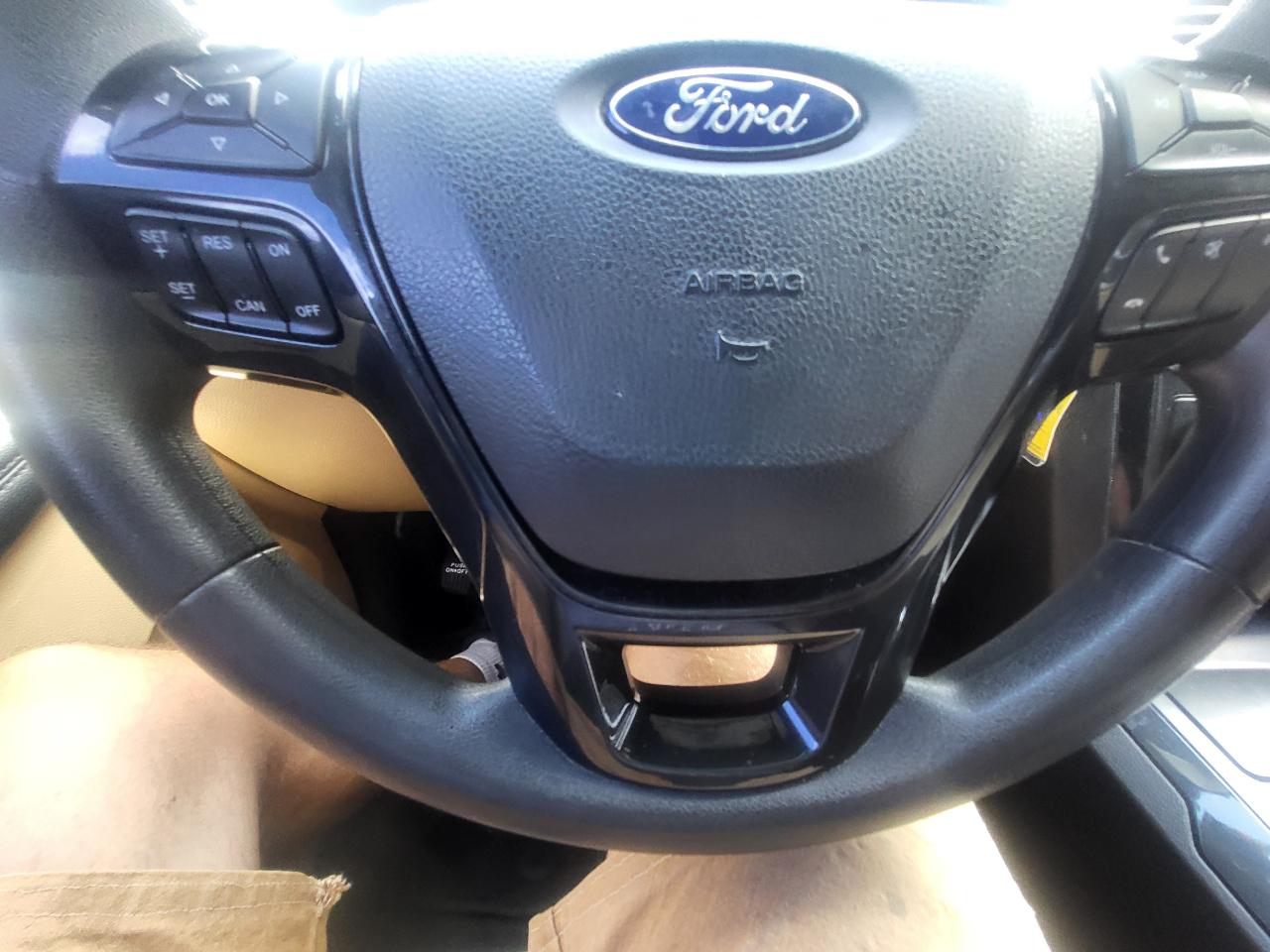 Ford Explorer Base FWD 2017