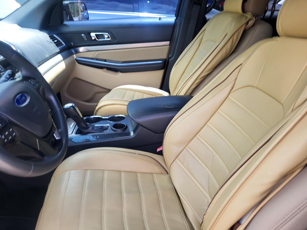 Ford Explorer Base FWD 2017