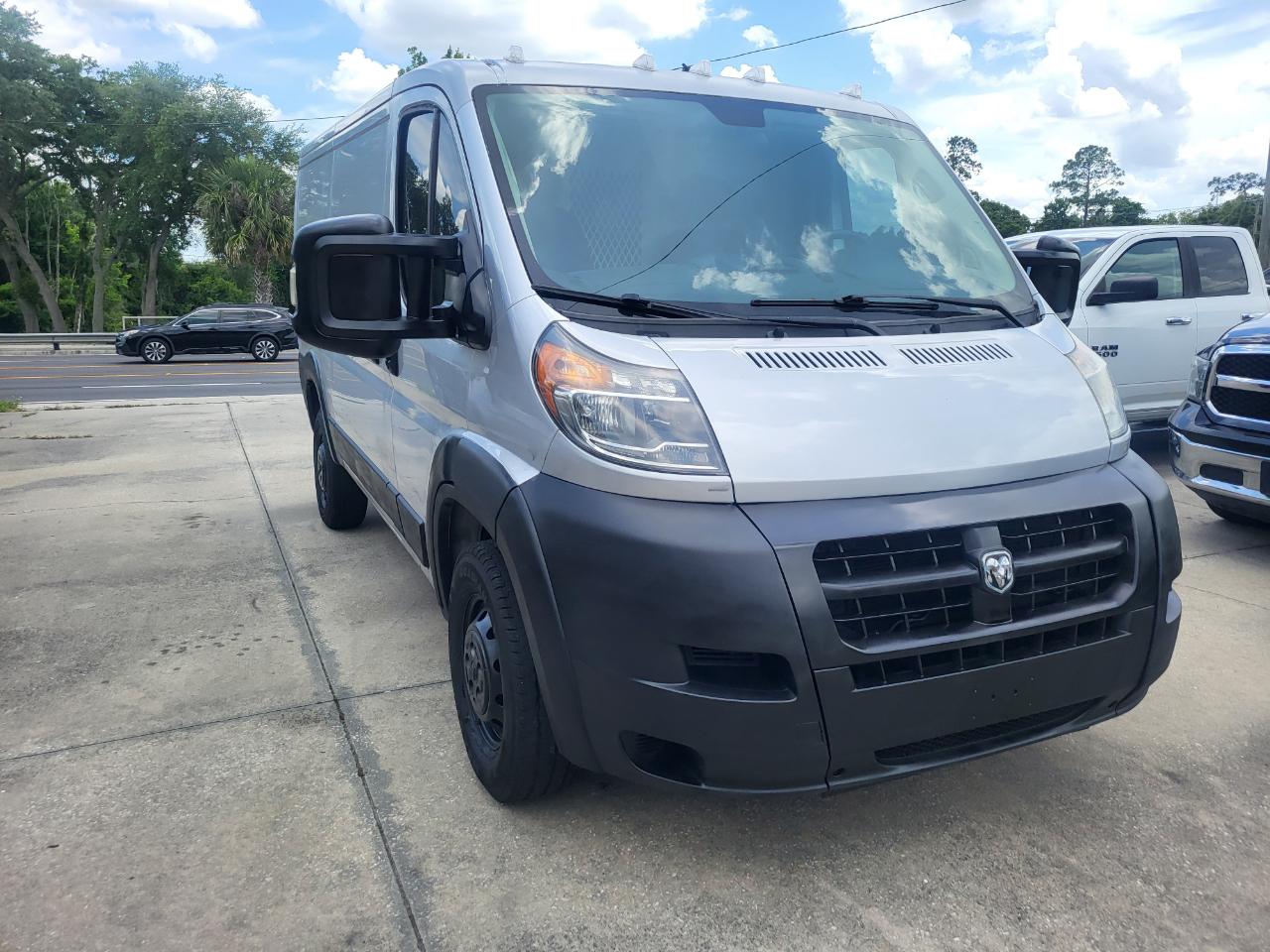RAM Promaster 1500 Low Roof Tradesman 136-in. WB 2017