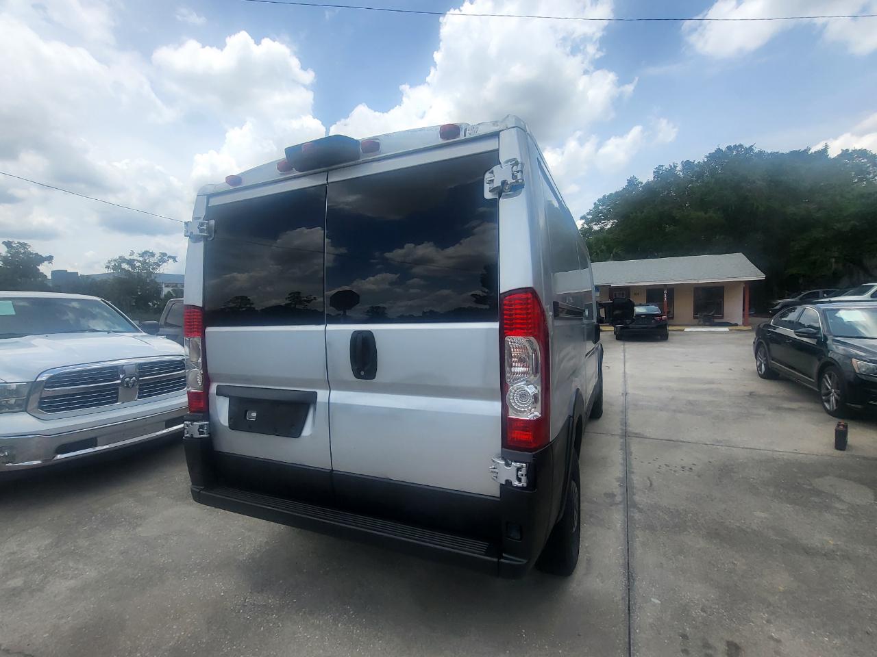 RAM Promaster 1500 Low Roof Tradesman 136-in. WB 2017