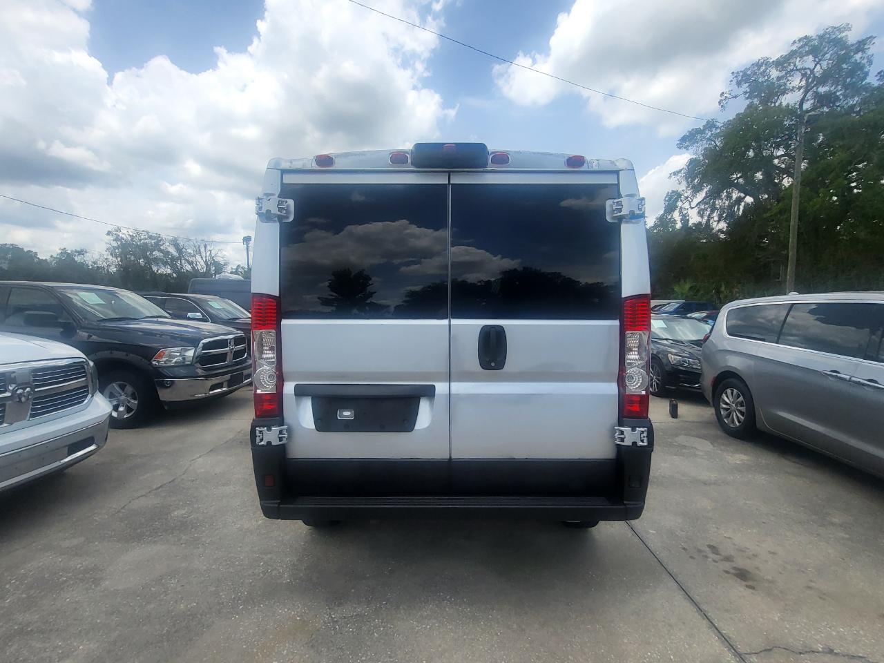 RAM Promaster 1500 Low Roof Tradesman 136-in. WB 2017