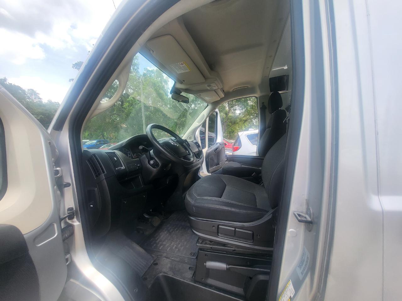 RAM Promaster 1500 Low Roof Tradesman 136-in. WB 2017