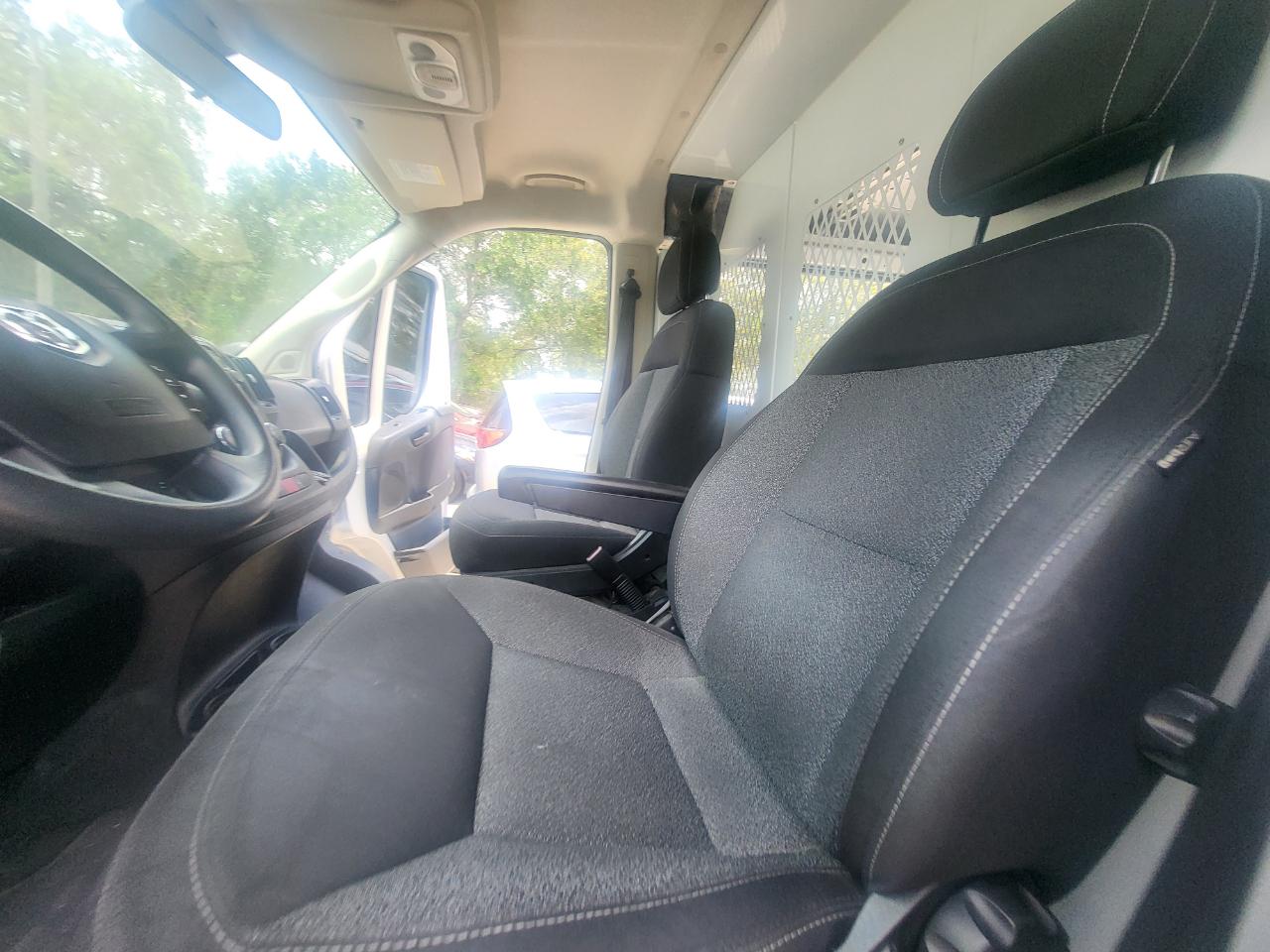 RAM Promaster 1500 Low Roof Tradesman 136-in. WB 2017