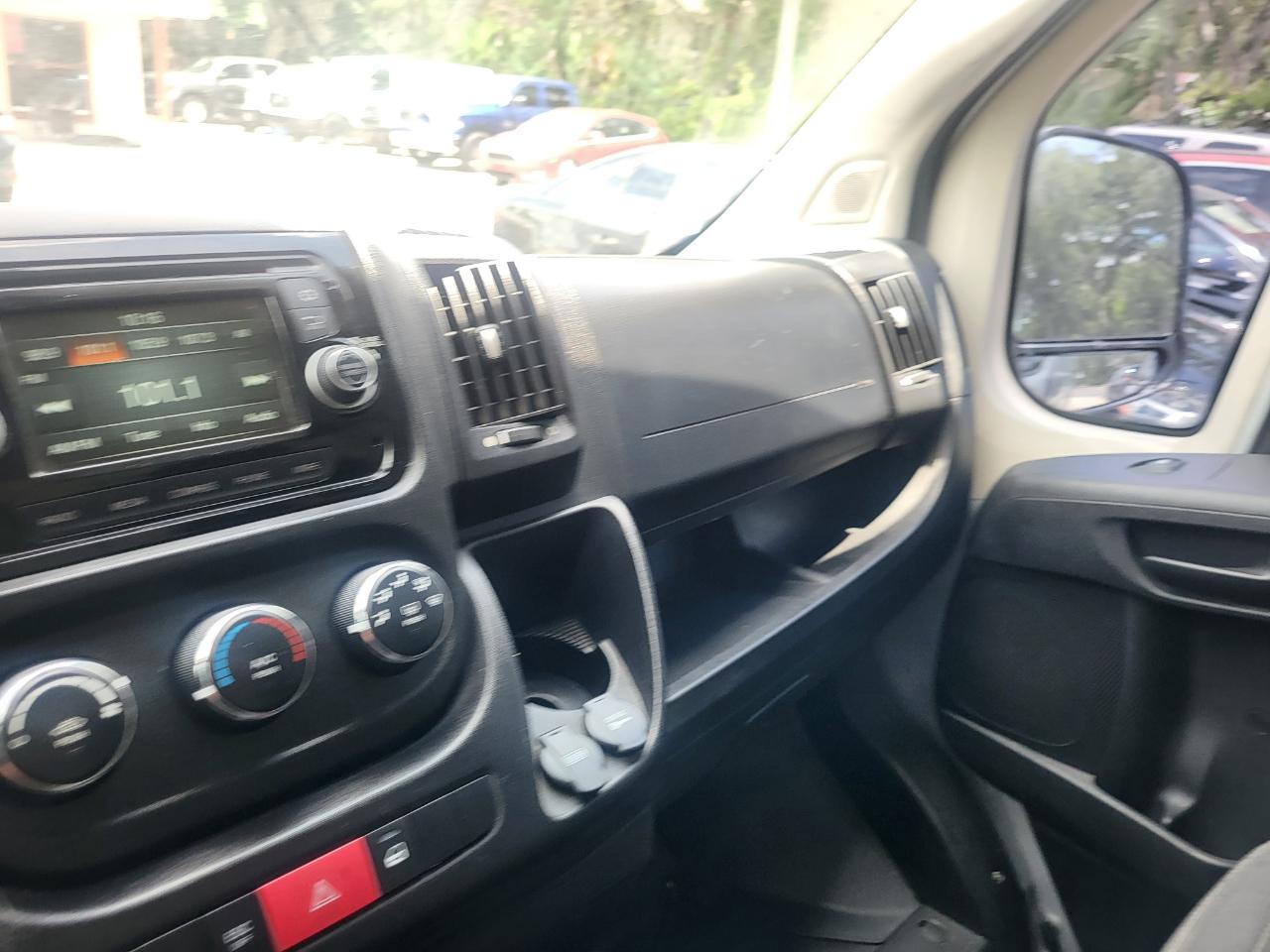 RAM Promaster 1500 Low Roof Tradesman 136-in. WB 2017