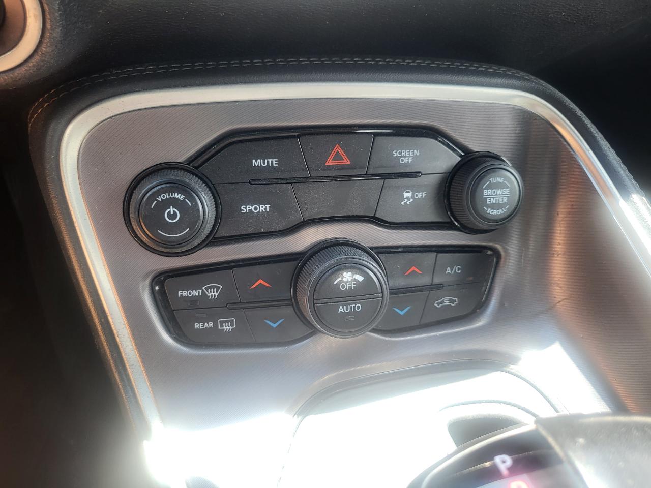 Dodge Challenger SXT 2020
