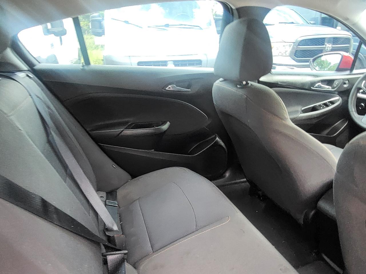 Chevrolet Cruze LS Hatchback 2019