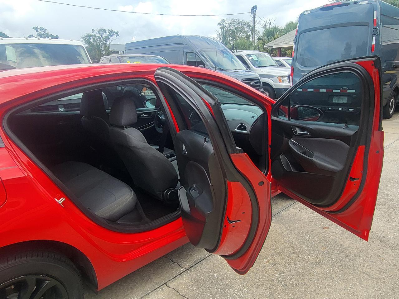 Chevrolet Cruze LS Hatchback 2019