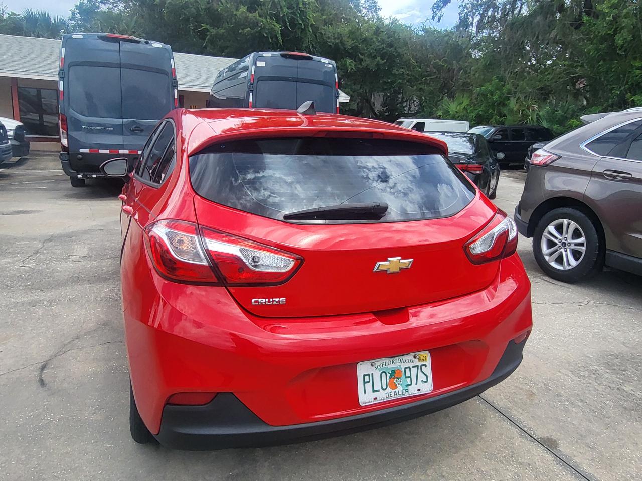 Chevrolet Cruze LS Hatchback 2019
