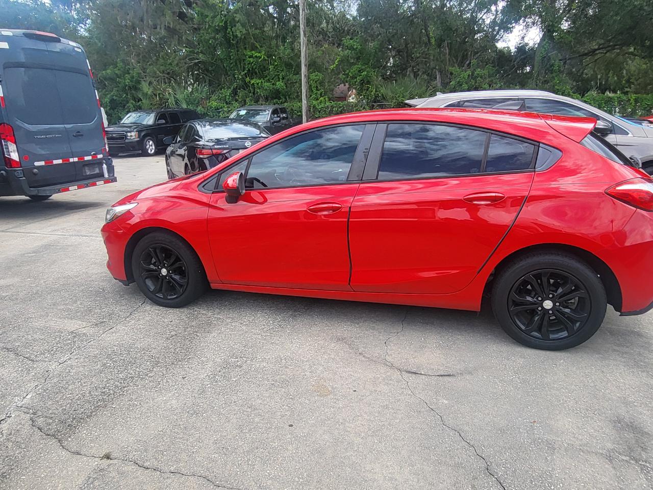 Chevrolet Cruze LS Hatchback 2019
