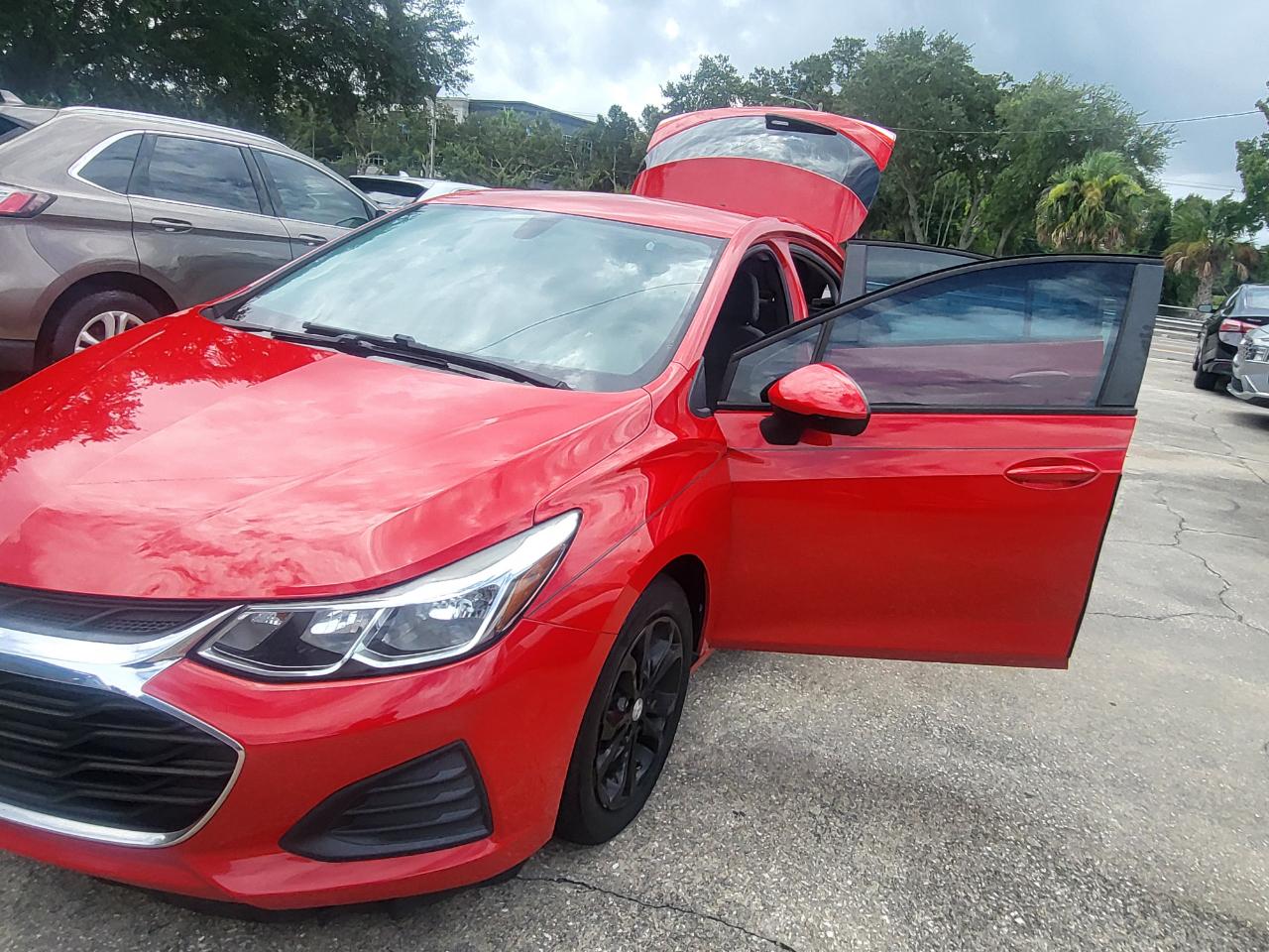 Chevrolet Cruze LS Hatchback 2019