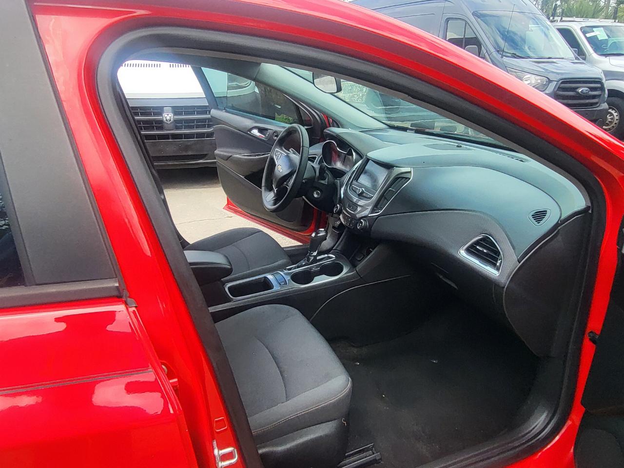 Chevrolet Cruze LS Hatchback 2019