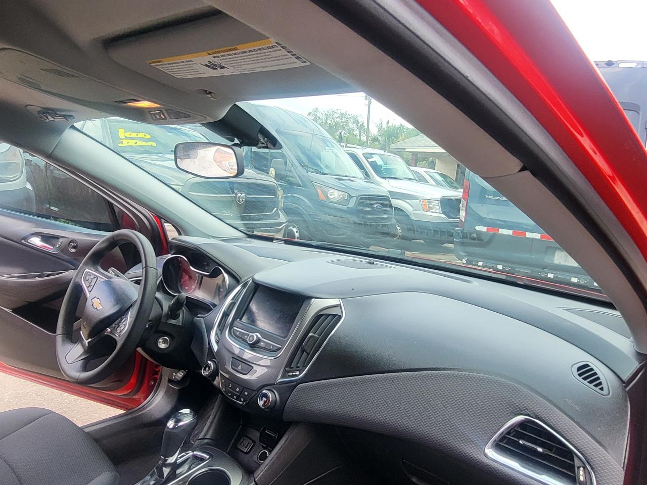 Chevrolet Cruze LS Hatchback 2019