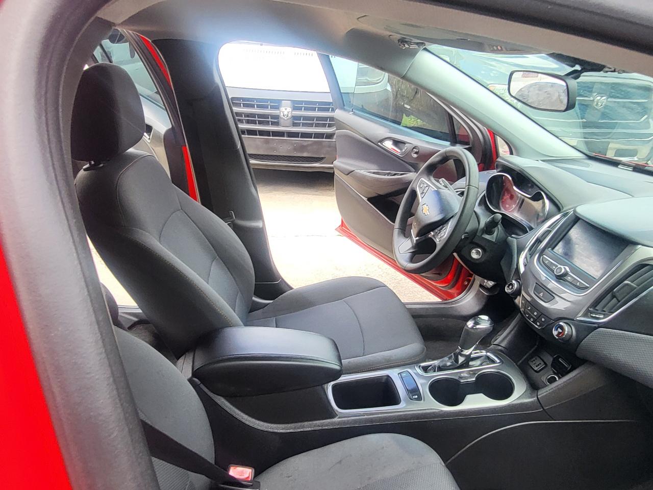 Chevrolet Cruze LS Hatchback 2019