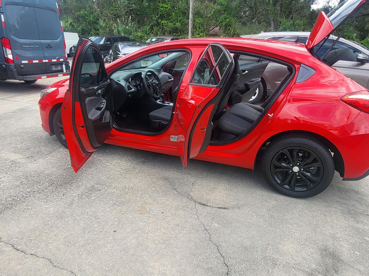 Chevrolet Cruze LS Hatchback 2019