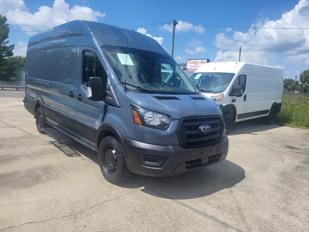 Ford Transit 250 Van High Roof w/Sliding Pass. 148-in. WB EL 2020