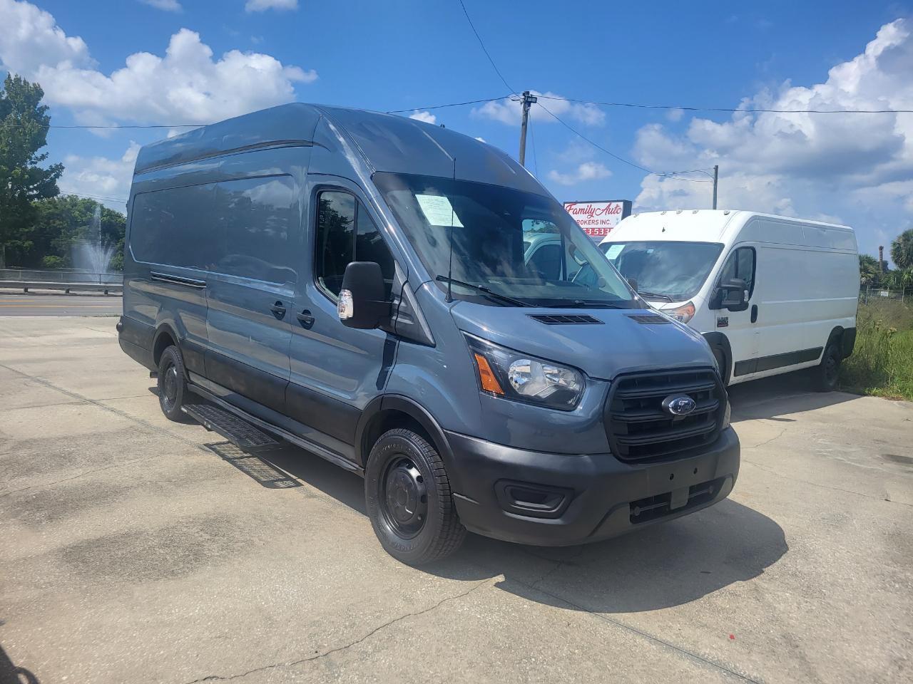 Ford Transit 250 Van High Roof w/Sliding Pass. 148-in. WB EL 2020